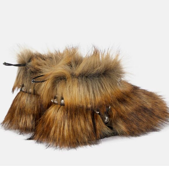 RARE & BNWT Miu Miu Studded ankle faux fur boots, size 37, Made in Italy - Picture 3 of 5